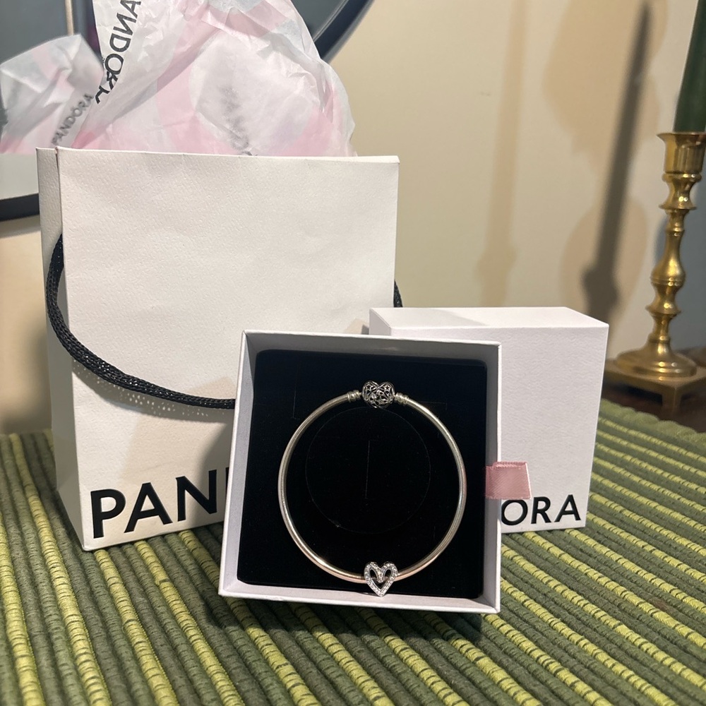 Pandora Silver Heart Charm Bracelet-NWT